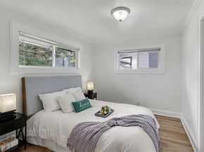 7301 32nd Avenue S, Seattle WA 98118