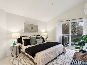 9242 Woodlawn Avenue N B, Seattle WA 98103