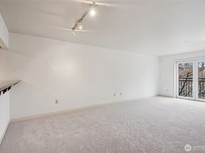 701 1st Avenue N 204, Seattle WA 98109