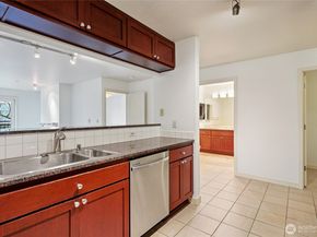 701 1st Avenue N 204, Seattle WA 98109