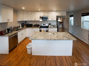 14948 6th Avenue S, Burien WA 98168