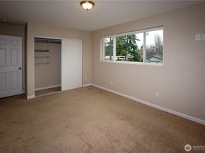 14948 6th Avenue S, Burien WA 98168