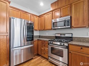 4773 Whitworth Place S M104, Renton WA 98055
