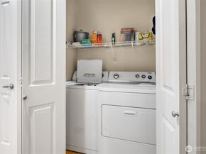 10700 SE 260th Street E103, Kent WA 98030