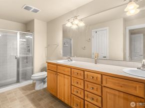 10700 SE 260th Street E103, Kent WA 98030