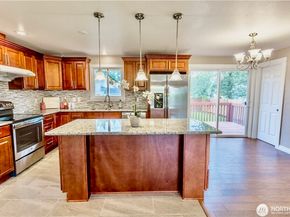 2241 S 252nd Street, Des Moines WA 98198