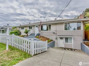 2241 S 252nd Street, Des Moines WA 98198