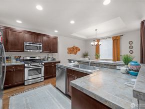 317 204th Place SE, Bothell WA 98012