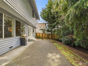 32413 7th Avenue SW, Federal Way WA 98023