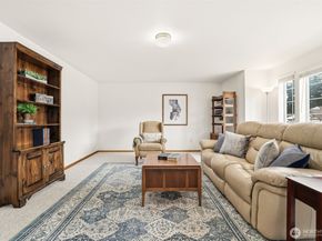 32413 7th Avenue SW, Federal Way WA 98023
