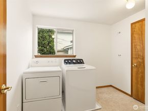 32413 7th Avenue SW, Federal Way WA 98023