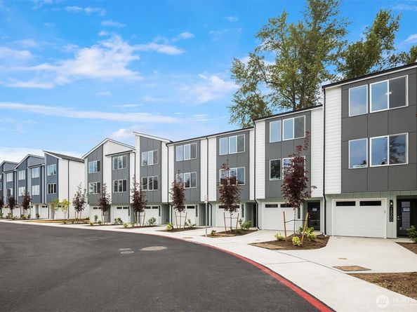 1518 Hollow Dale Place E, Everett WA 98204