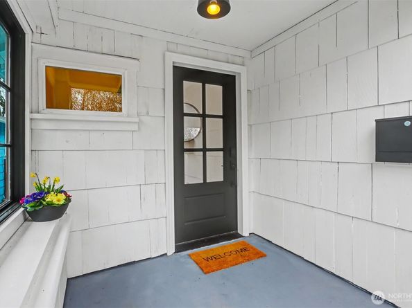 604 N 44th Street, Seattle WA 98103