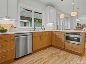 604 N 44th Street, Seattle WA 98103