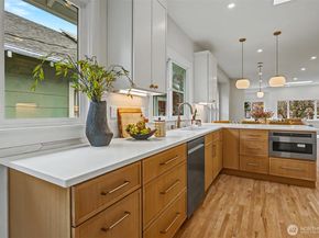 604 N 44th Street, Seattle WA 98103