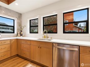 8253 Densmore Avenue N, Seattle WA 98103