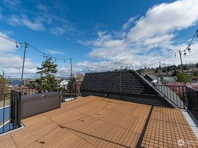 3015 61st Avenue SW B, Seattle WA 98116