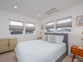 3015 61st Avenue SW B, Seattle WA 98116