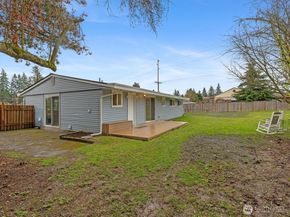 1615 N 196th Place, Shoreline WA 98133