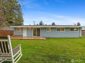 1615 N 196th Place, Shoreline WA 98133