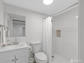 1615 N 196th Place, Shoreline WA 98133