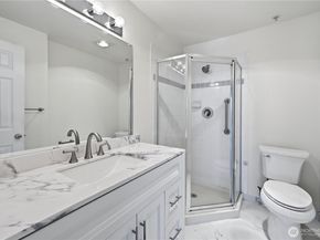 15711 Waynita NE H301, Bothell WA 98011