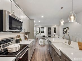 13335 Greenwood Avenue N D, Seattle WA 98133