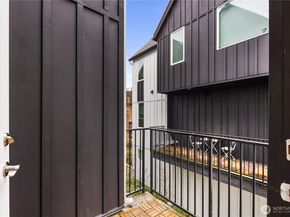 13335 Greenwood Avenue N D, Seattle WA 98133