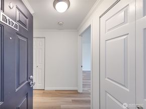 10026 NE 127th Place D117, Kirkland WA 98034