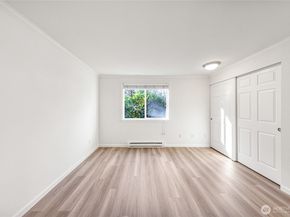 10026 NE 127th Place D117, Kirkland WA 98034