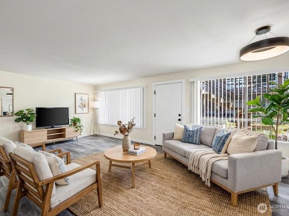 748 S Cloverdale Street Unit 6, Seattle WA 98108