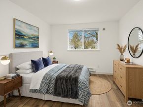 14006 NE 181st Place B205, Woodinville WA 98072