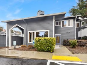 14006 NE 181st Place B205, Woodinville WA 98072