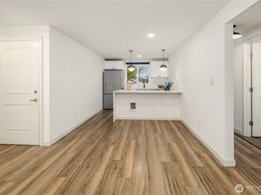 14006 NE 181st Place B205, Woodinville WA 98072