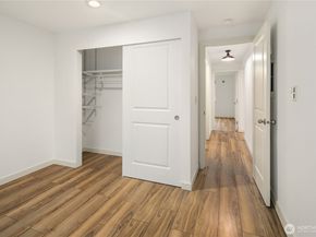 14006 NE 181st Place B205, Woodinville WA 98072