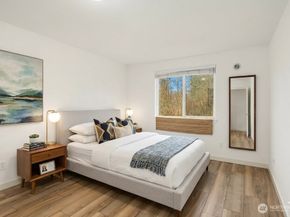 14006 NE 181st Place B205, Woodinville WA 98072