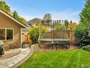 6121 140th Court NE, Redmond WA 98052