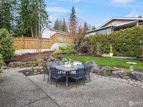18430 NE 15th Place, Bellevue WA 98008