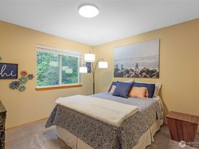 115 170th Street SE, Bothell WA 98012