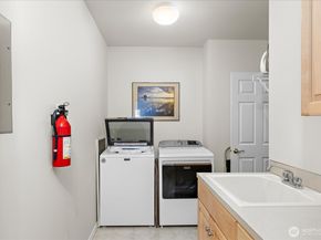 546 Walnut Street 201, Edmonds WA 98020