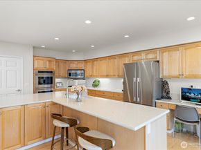 546 Walnut Street 201, Edmonds WA 98020