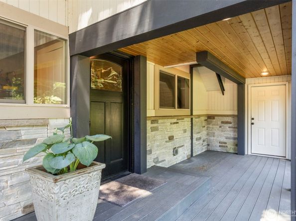 12995 Lake Shore Drive NW, Poulsbo WA 98370