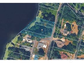 12995 Lake Shore Drive NW, Poulsbo WA 98370