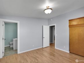 9220 10th Avenue SW, Seattle WA 98106