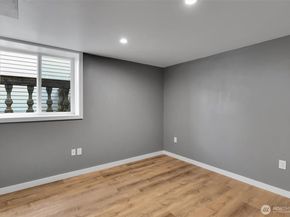 9220 10th Avenue SW, Seattle WA 98106