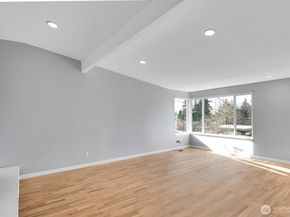 9220 10th Avenue SW, Seattle WA 98106