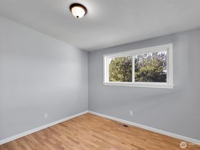 9220 10th Avenue SW, Seattle WA 98106