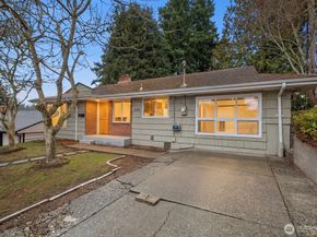 2108 E 24th Street, Bremerton WA 98310