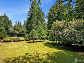 1564 NE Serpentine Place, Shoreline WA 98155