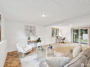 21312 NE 60th Place, Redmond WA 98053